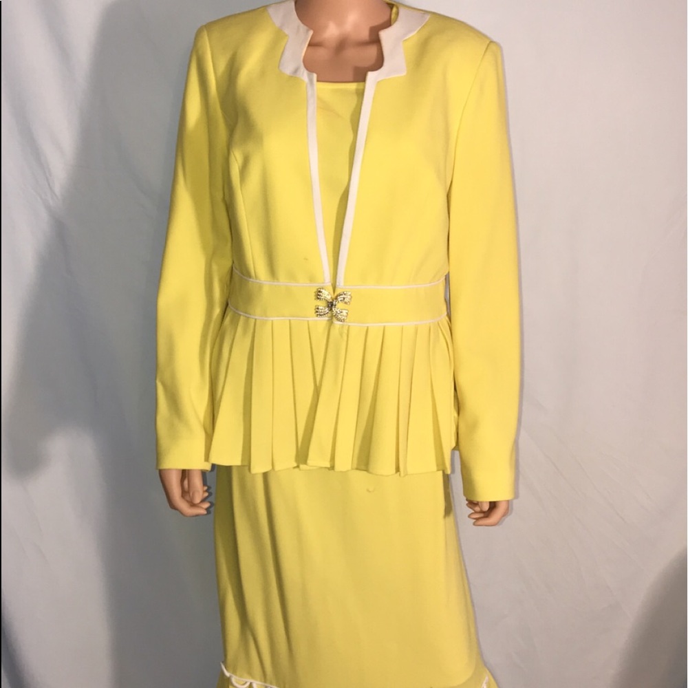 Yellow/with White Pleated 3 Piece Jacket/Dress
